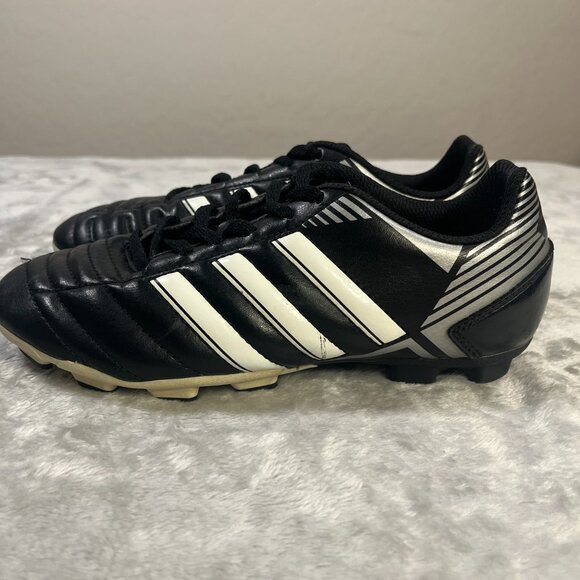 Adidas Puntero Vlll TRX FG Soccer Cleats Kids 4 Black White G65135 Football Boot - Picture 6 of 9